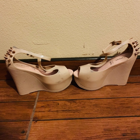 High heels - Picture 5 of 6